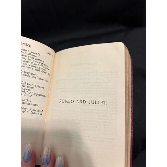 Antique Leather Bound Volume of Shakespeare 1920's Vintage - Picture 5 of 15